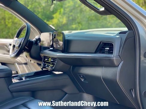 Used 2025 Chevrolet Tahoe LT image 17