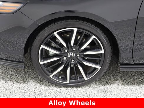 Used 2023 Honda Accord Touring image 10
