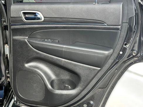 Used 2022 Jeep Grand Cherokee Limited w/ Trailer Tow Group IV image 31