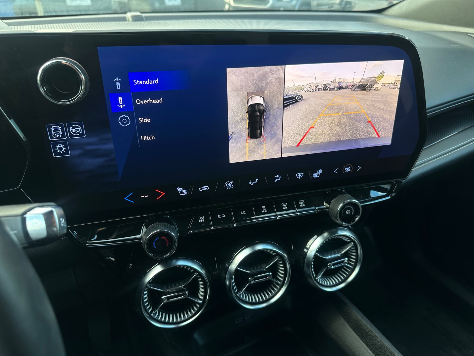 Used 2024 Chevrolet Blazer EV LT AWD/4WD image 25