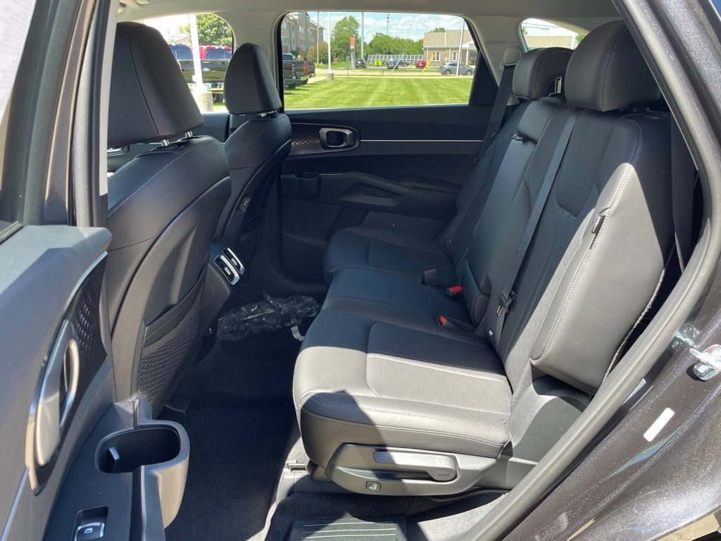 New 2026 Kia Sorento S AWD/4WD image 10