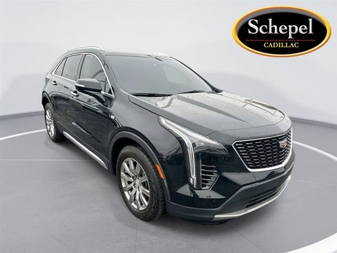 Used 2021 Cadillac XT4 Premium Luxury AWD/4WD image 1