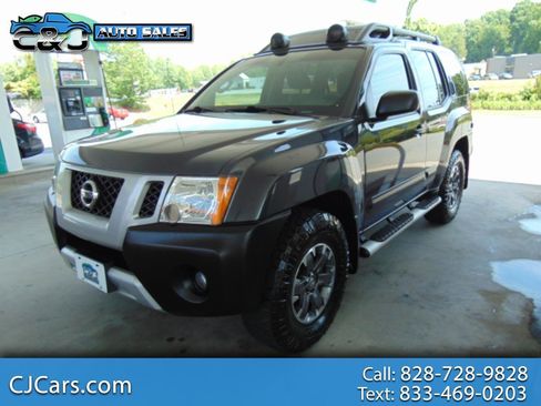 Used 2015 Nissan Xterra PRO-4X AWD/4WD image 1