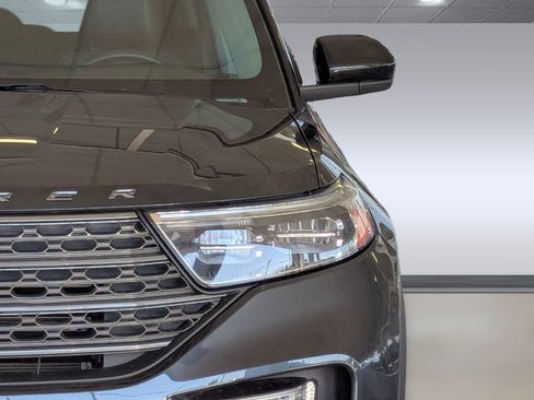 Certified 2023 Ford Explorer XLT w/ Equipment Group 202A image 10