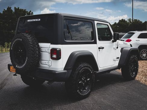 Used 2021 Jeep Wrangler Sport AWD/4WD image 12