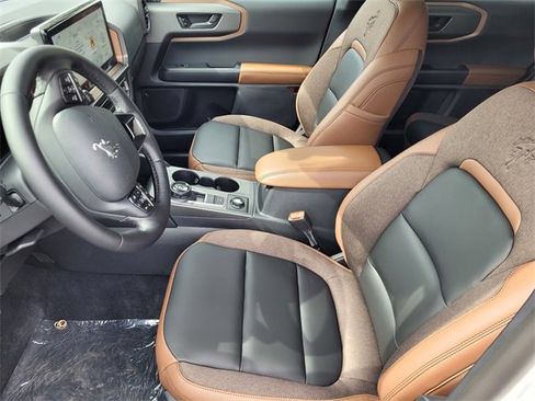 New 2025 Ford Bronco Sport Outer Banks image 9