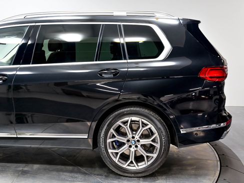Used 2022 BMW X7 xDrive40i w/ Executive Package AWD/4WD image 43