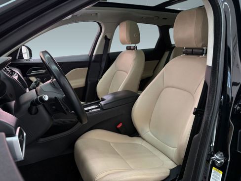 Used 2019 Jaguar F-PACE Premium image 5