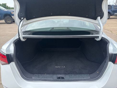 Used 2025 Nissan Sentra SV FWD image 29