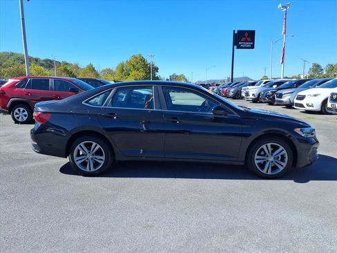 Used 2024 Volkswagen Jetta SE image 15