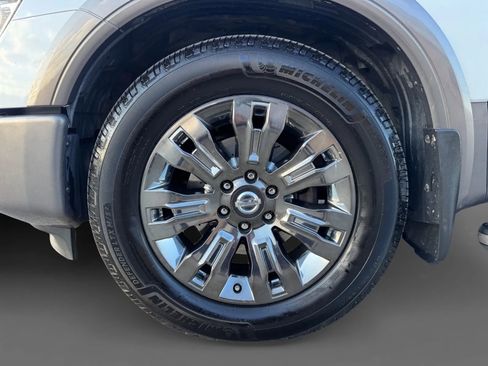 Used 2017 Nissan Titan Platinum Reserve image 29
