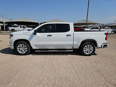 Used 2022 Chevrolet Silverado 1500 Custom RWD image 5