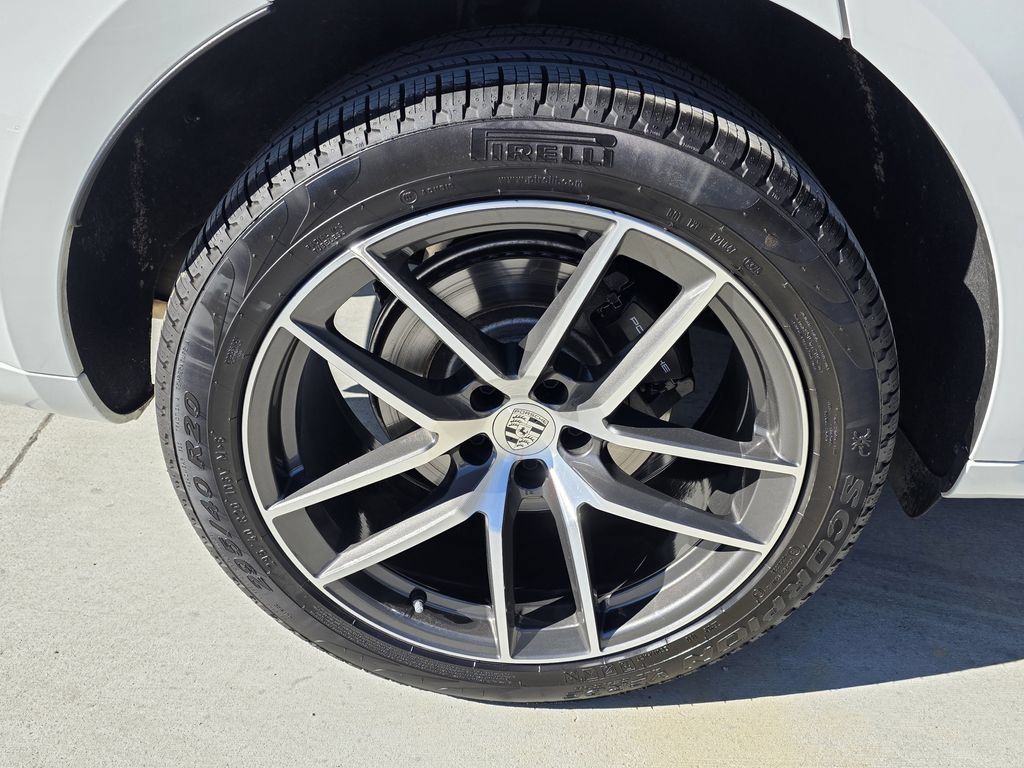 Certified 2026 Porsche Macan AWD/4WD image 31