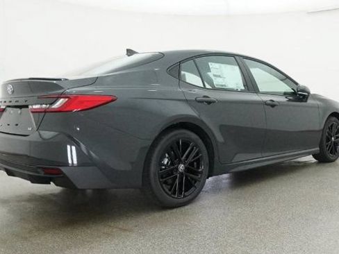 New 2026 Toyota Camry Hybrid FWD image 48