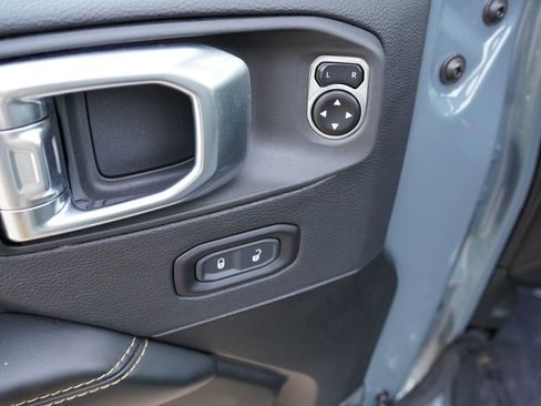 Certified 2025 Jeep Wrangler Unlimited Sahara w/ Safety Group image 23