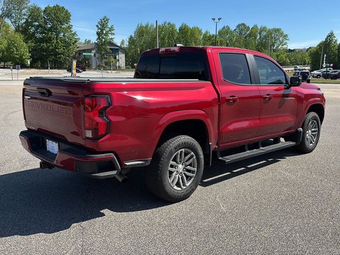 Used 2024 Chevrolet Colorado LT w/ LT Convenience Package image 3