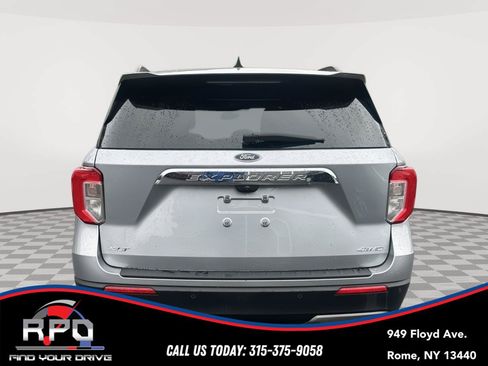 Used 2022 Ford Explorer XLT w/ Equipment Group 202A AWD/4WD image 4