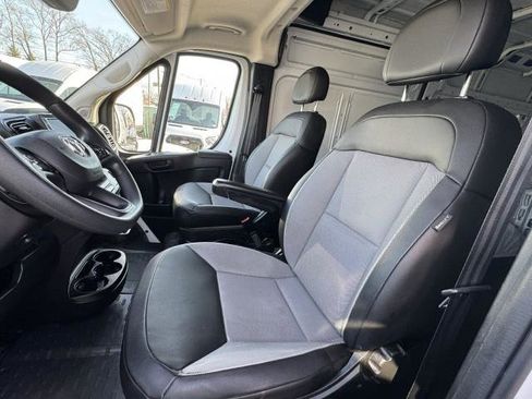 Used 2025 RAM ProMaster 2500 w/ Convenience Group FWD image 16