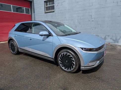 Used 2024 Hyundai Ioniq 5 Limited image 1
