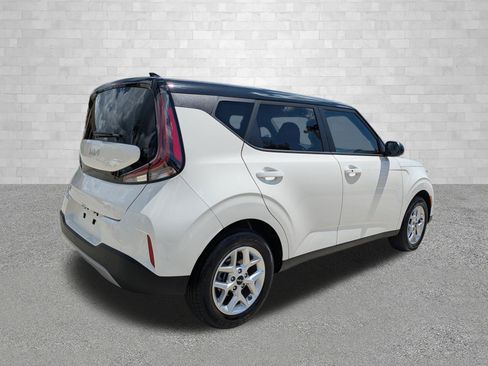 Used 2025 Kia Soul S FWD image 2