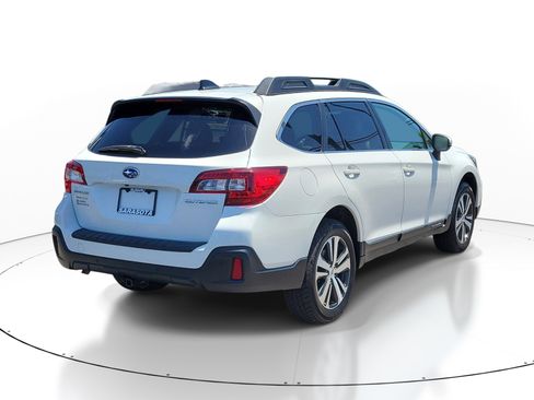 Used 2019 Subaru Outback 2.5i Limited AWD/4WD image 6