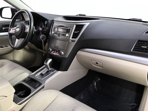 Used 2010 Subaru Outback 2.5i Premium image 15
