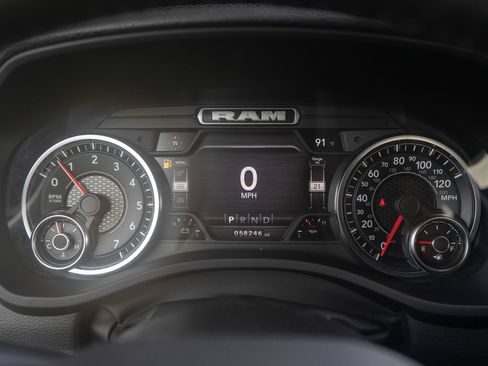 Used 2023 RAM 1500 Laramie AWD/4WD image 11