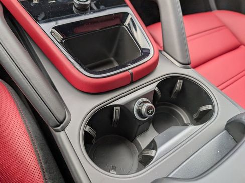 New 2026 Porsche Cayenne Coupe AWD/4WD image 20