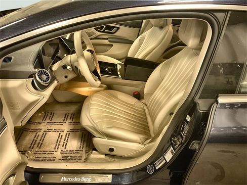 Used 2022 Mercedes-Benz EQS 450+ Sedan image 5