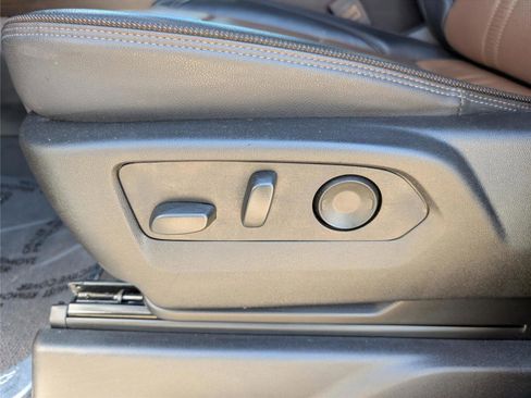 Used 2025 Chevrolet Silverado 1500 High Country w/ Technology Package image 15