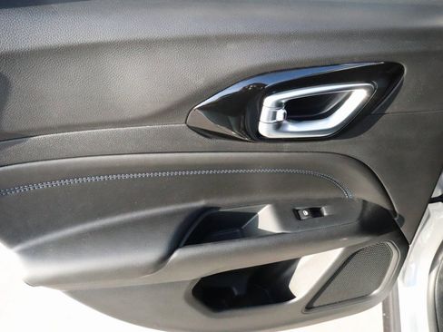 New 2026 Jeep Compass Latitude image 16