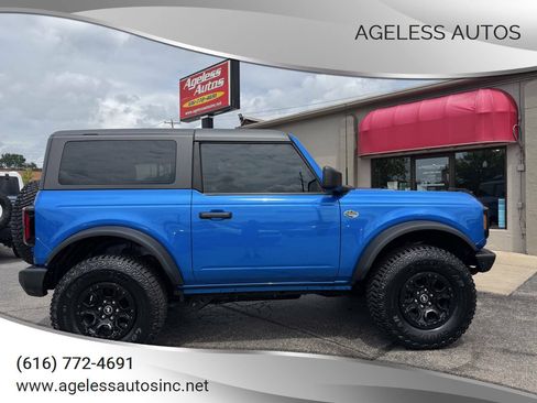 Used 2024 Ford Bronco Wildtrak AWD/4WD image 1