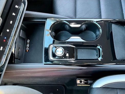 Used 2025 Buick Envision Sport Touring image 18