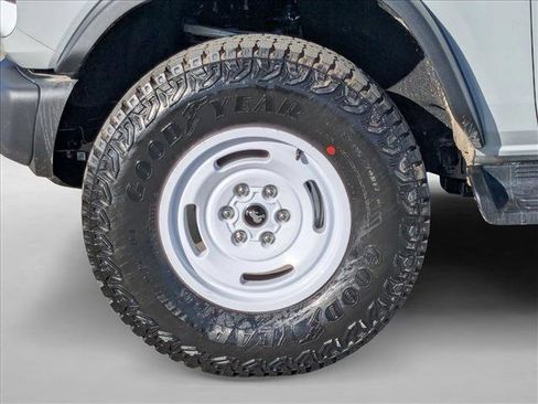 New 2026 Ford Bronco Heritage Edition image 10