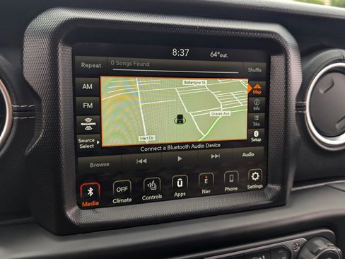Used 2021 Jeep Wrangler Unlimited Sahara w/ Cold Weather Group AWD/4WD image 26
