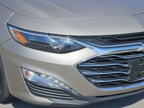 Used 2025 Chevrolet Malibu LT FWD image 8