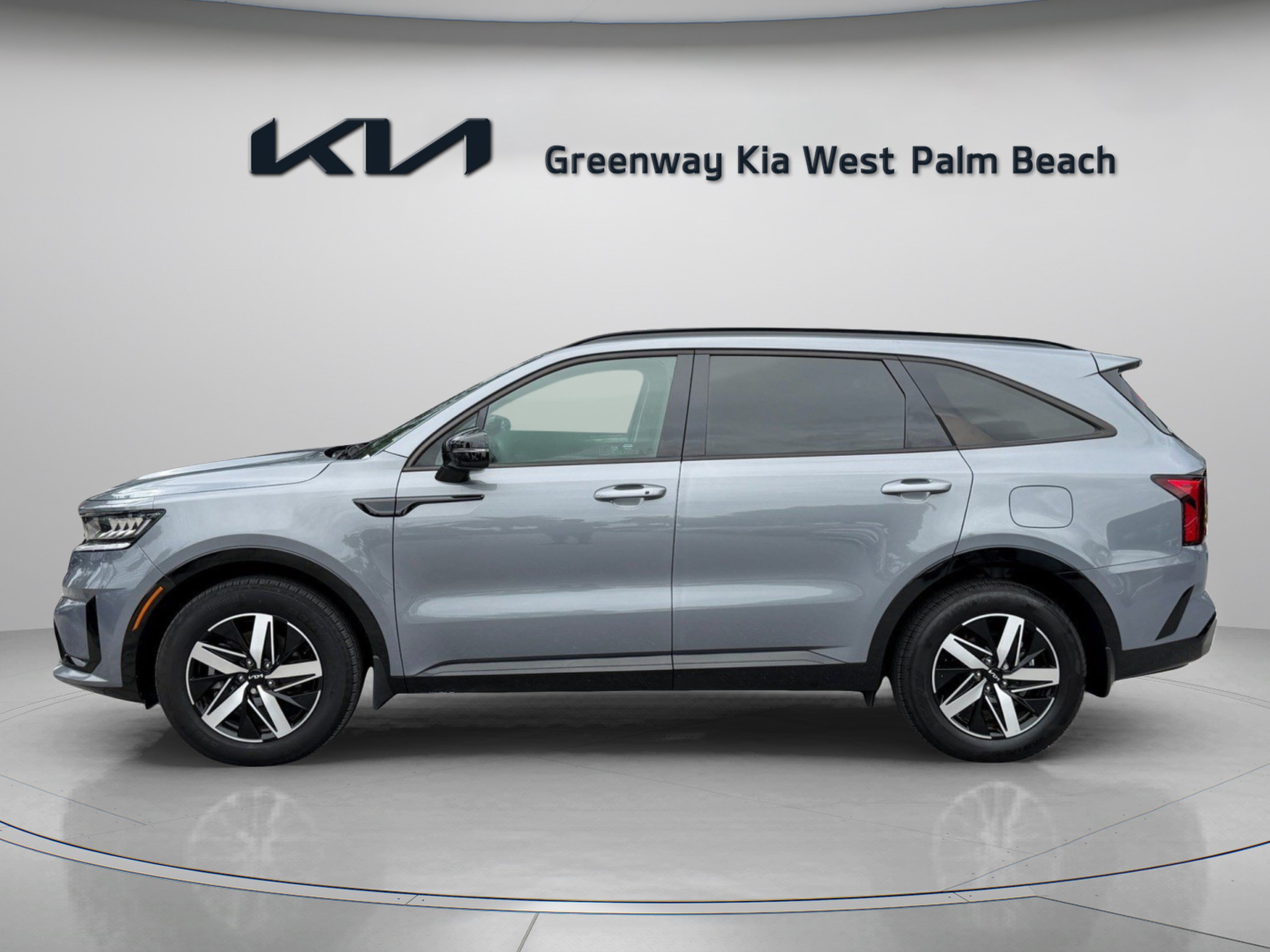 Used 2023 Kia Sorento S FWD image 4