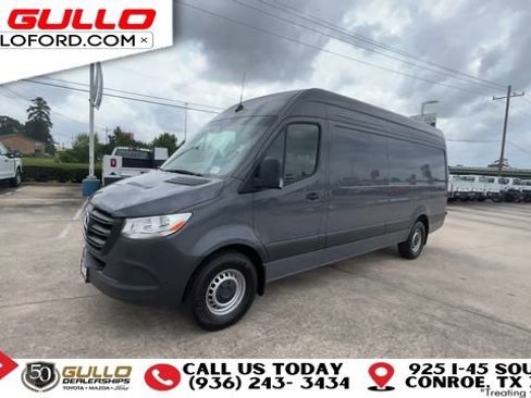 Used 2024 Mercedes-Benz Sprinter 2500 image 4