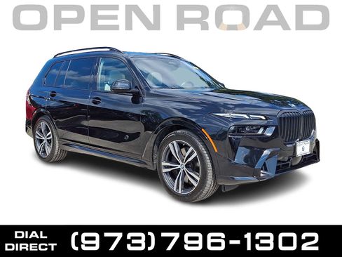Used 2024 BMW X7 xDrive40i w/ M Sport Package AWD/4WD image 1