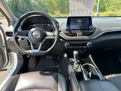 Used 2024 Nissan Altima 2.5 SR FWD image 38