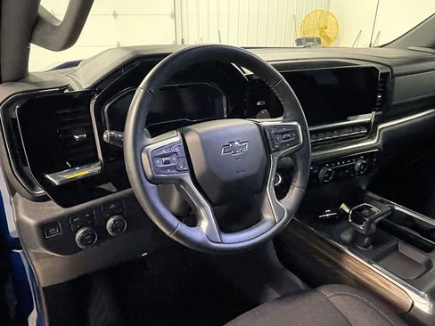 Used 2023 Chevrolet Silverado 1500 RST w/ Z71 Off-Road Package image 19