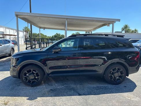 Certified 2025 Kia Sorento SX Prestige w/ Sage Leather Package AWD/4WD image 8