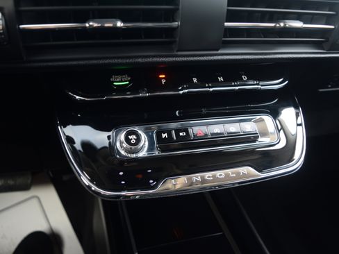 Used 2023 Lincoln Corsair Reserve w/ Jet Appearance Package image 11