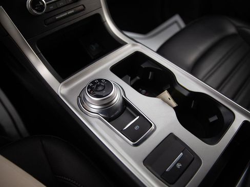 Used 2024 Ford Edge SEL image 16