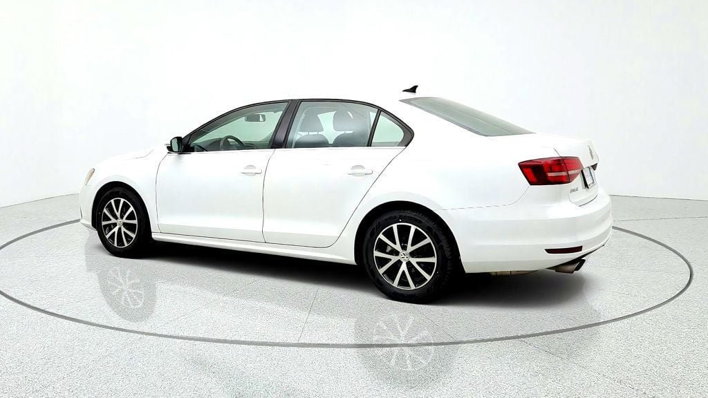 Used 2018 Volkswagen Jetta SE FWD image 7