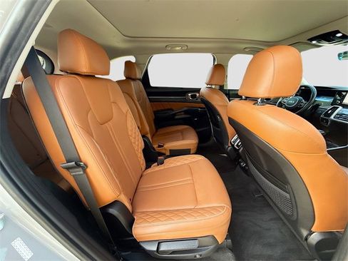 Used 2023 Kia Sorento SX Prestige image 30