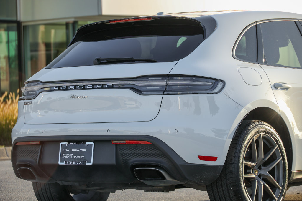 Certified 2026 Porsche Macan AWD/4WD image 11