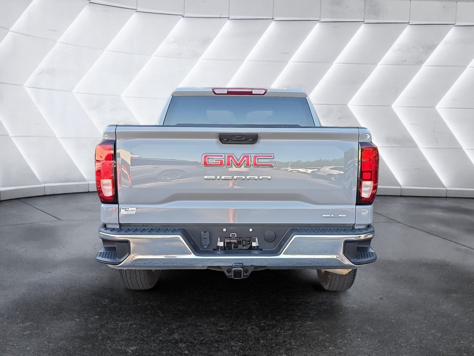Used 2024 GMC Sierra 1500 SLE AWD/4WD image 4