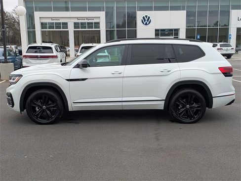Certified 2022 Volkswagen Atlas SEL R-Line image 6