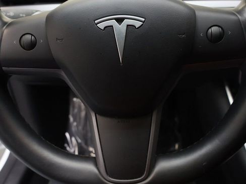 Used 2018 Tesla Model 3 Long Range RWD image 19